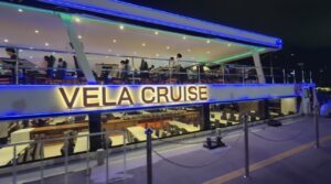 バンコクのディナークルーズ船VELA CRUISE